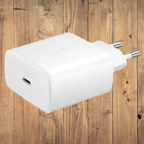 Samsung 45W Super Fast Charging Travel Adapter - Image 2
